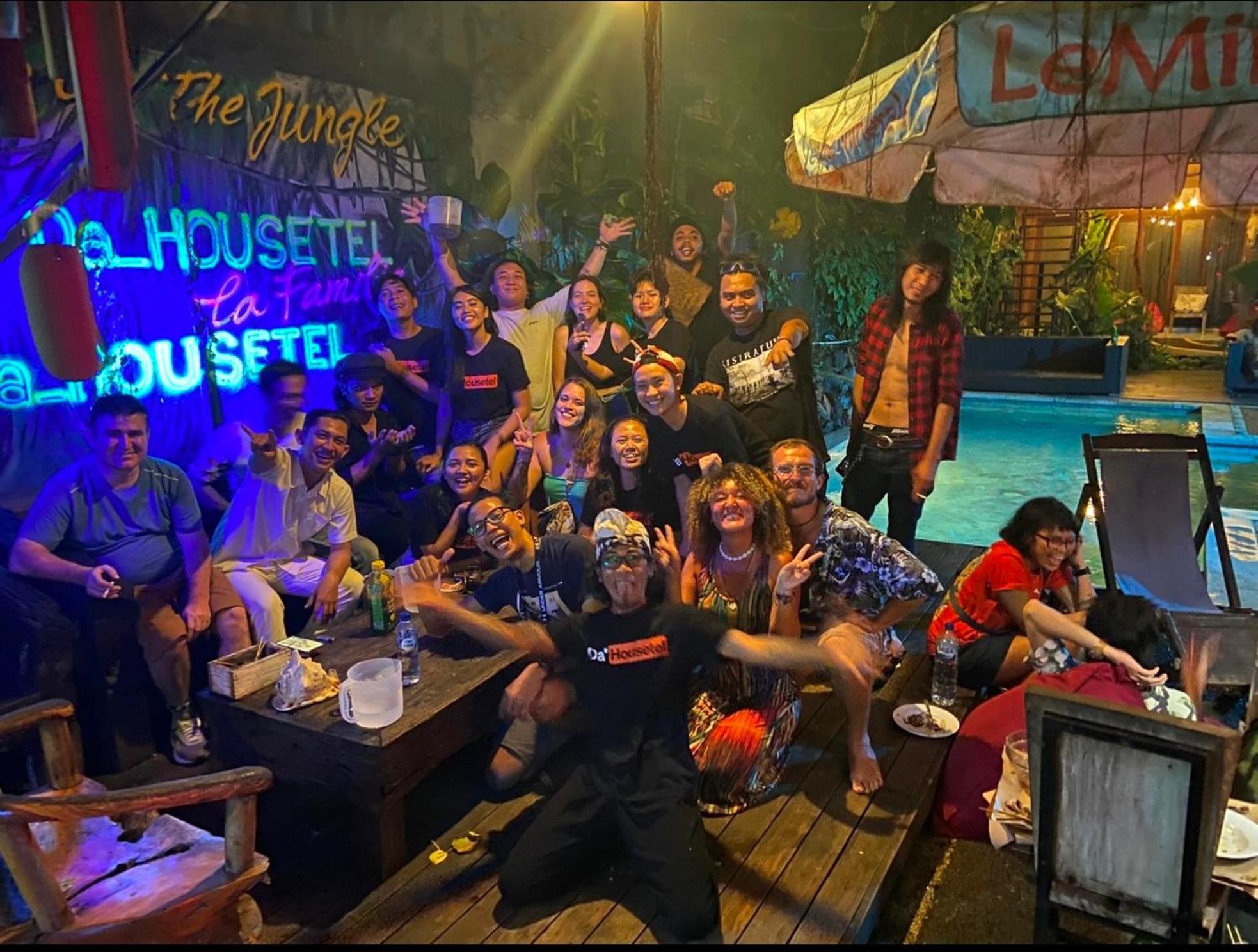 Da Housetel Kuta Hostel Kuta  Exterior photo